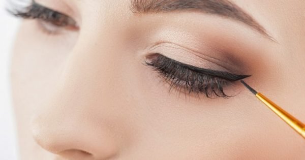 Tips Pemakaian Eyeliner Dengan Cara Yang Betul Nurraysa